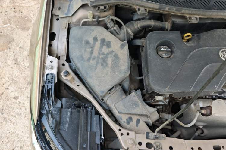 Used Buick Verano 2018 Sedan 15S Automatic Entry Model Engine Bay Right