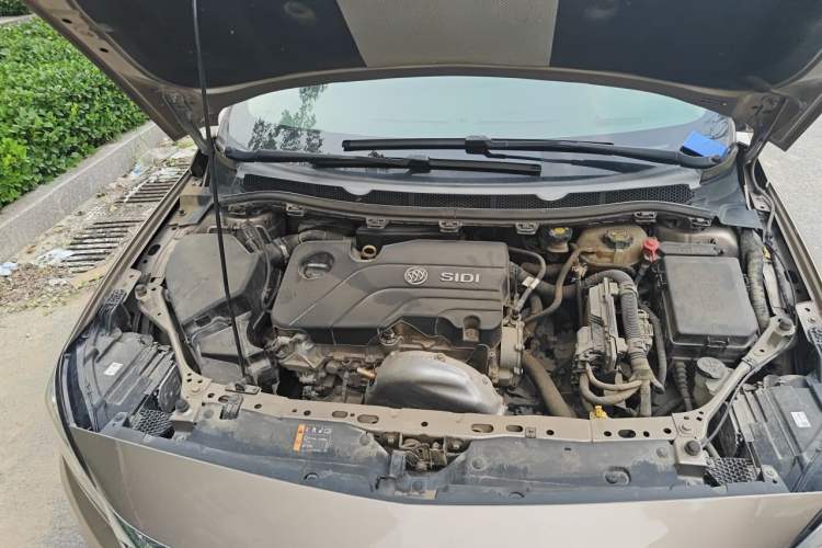 Used Buick Verano 2018 Sedan 15S Automatic Leading Model Engine Bay Right
