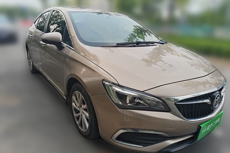 Used Buick Verano 2018 Sedan 15S Automatic Leading Model Front Right 45 Deg