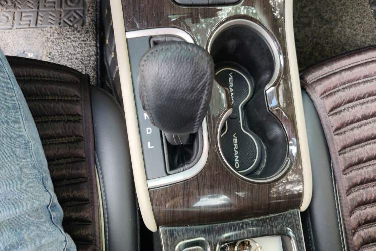 Used Buick Verano 2018 Sedan 15S Automatic Leading Model Gear Lever