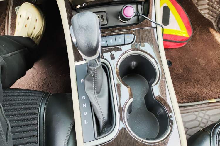 Used Buick Verano 2018 Sedan 15S Automatic Leading Model Gear Lever