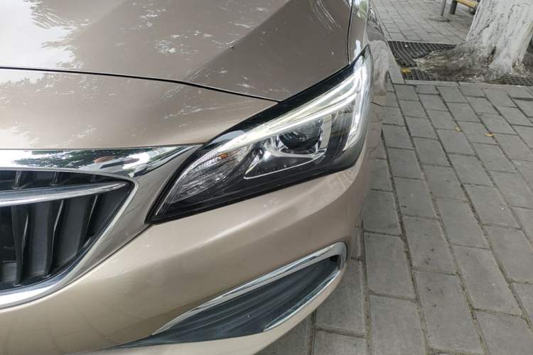 Used Buick Verano 2018 Sedan 15S Automatic Leading Model Left Front Headlight
