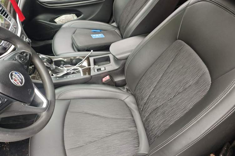 Used Buick Verano 2018 Sedan 20T Dual-Clutch Leading Model Left Front Seat