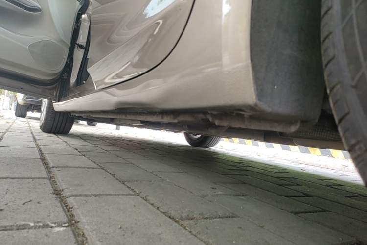 Used Buick Verano 2018 Sedan 15S Automatic Leading Model Left Side Sill