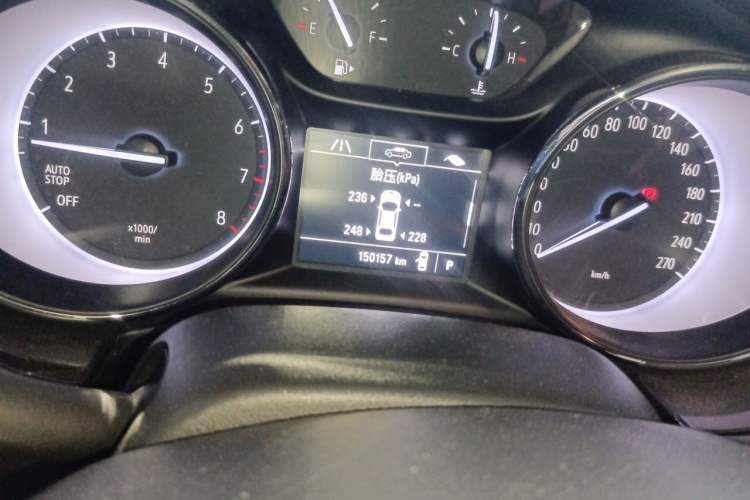 Used Buick Verano 2018 Sedan 15S Automatic Entry Model Odometer Close Up