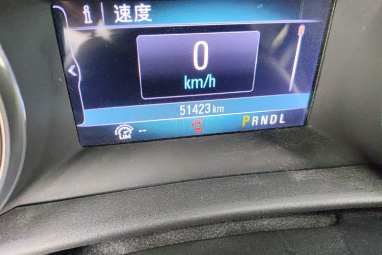 Used Buick Verano 2018 Sedan 15S Automatic Leading Model Odometer Close Up