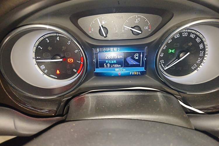 Used Buick Verano 2018 Sedan 15S Automatic Leading Model Odometer Close Up
