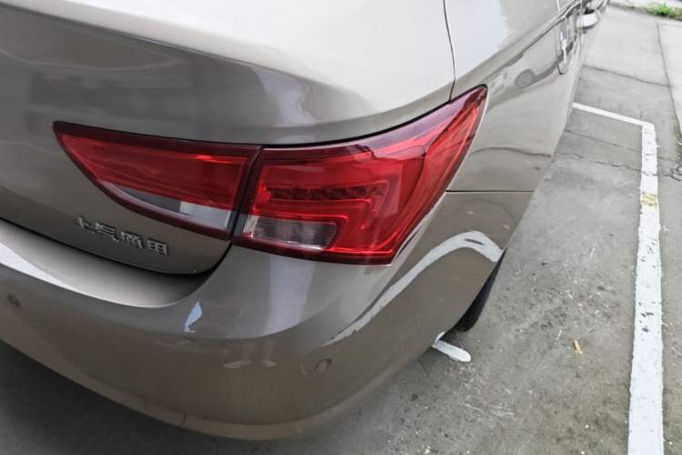 Used Buick Verano 2018 Sedan 15S Automatic Leading Model Right Rear Taillight