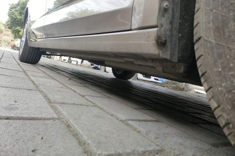 Used Buick Verano 2018 Sedan 15S Automatic Leading Model Right Side Sill