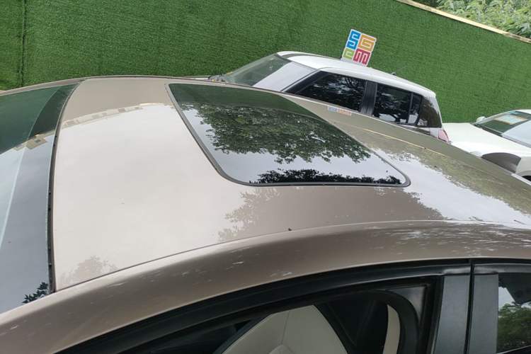 Used Buick Verano 2018 Sedan 15S Automatic Leading Model Roof