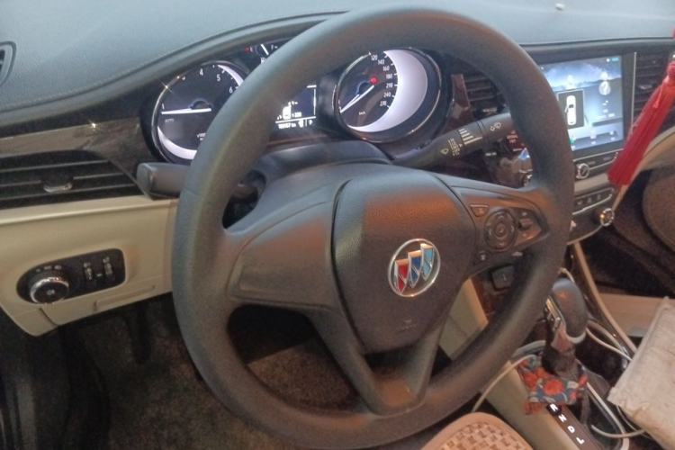 Used Buick Verano 2018 Sedan 15S Automatic Entry Model Steering Wheel