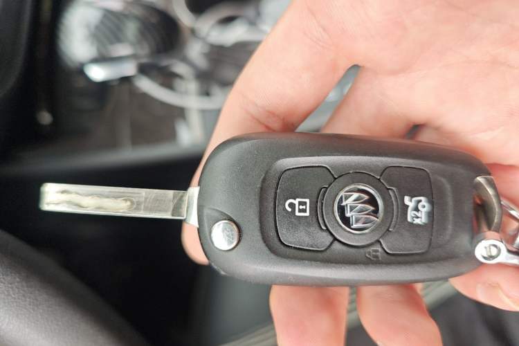Used Buick Verano 2018 Sedan 20T Dual-Clutch Leading Model Vehicle Key