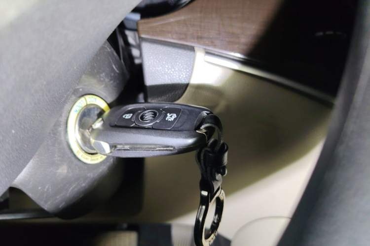 Used Buick Verano 2018 Sedan 15S Automatic Leading Model Vehicle Key