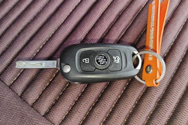 Used Buick Verano 2018 Sedan 15S Automatic Leading Model Vehicle Key