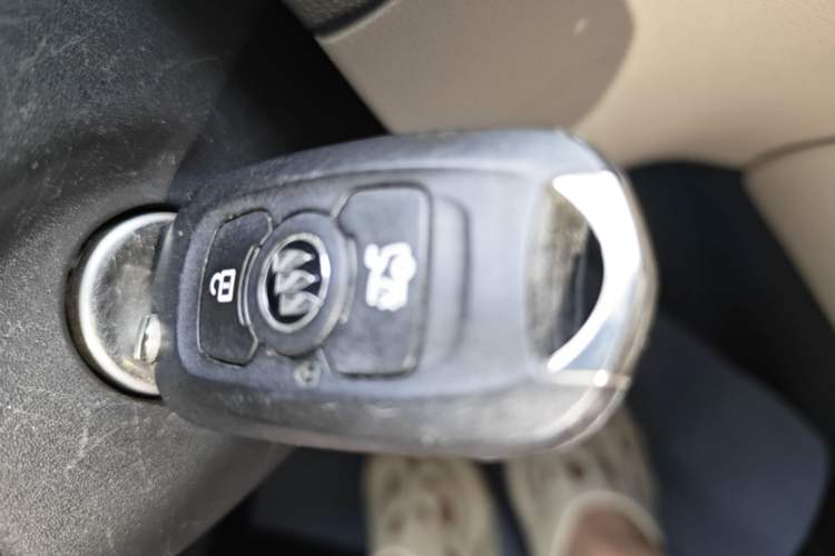 Used Buick Verano 2018 Sedan 15S Automatic Leading Model Vehicle Key