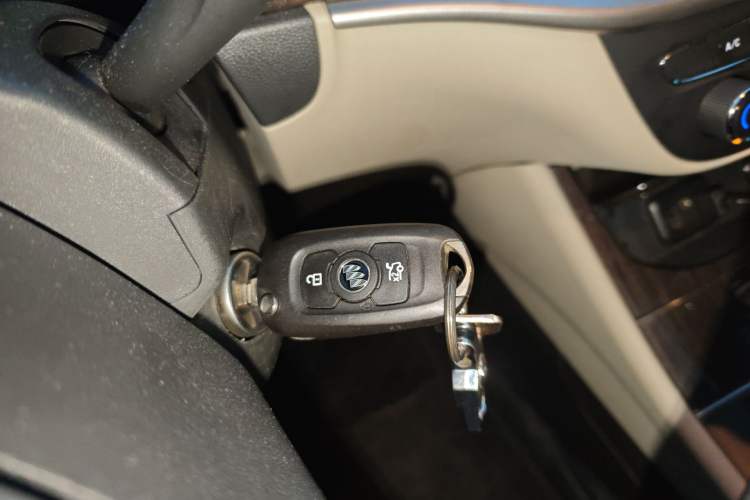 Used Buick Verano 2018 Sedan 15S Automatic Leading Model Vehicle Key