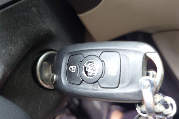 Used Buick Verano 2018 Sedan 15S Automatic Leading Model Vehicle Key