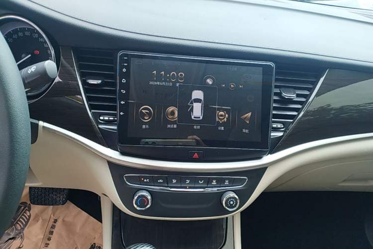 Used Buick Verano 2018 Sedan 15S Automatic Entry Model Audio And AC Panel