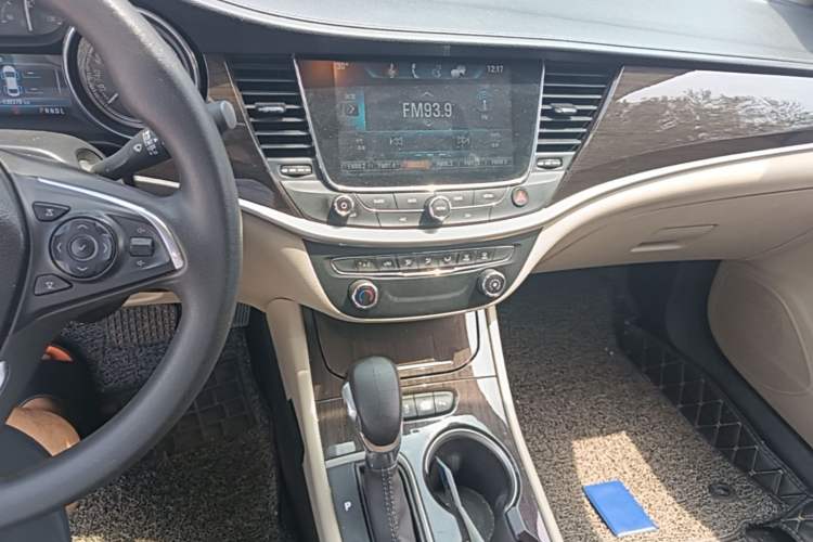 Used Buick Verano 2018 Sedan 15S Automatic Leading Model Audio And AC Panel