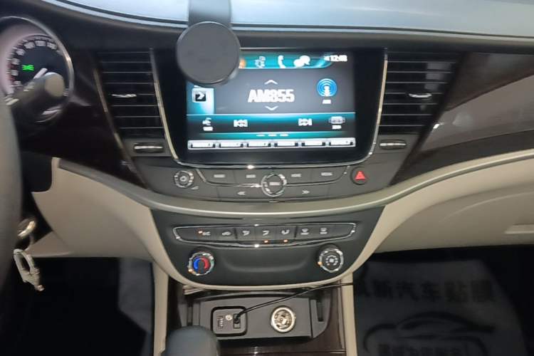 Used Buick Verano 2018 Sedan 15S Automatic Leading Model Audio And AC Panel