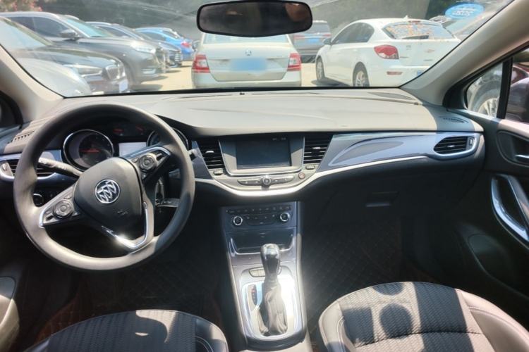 Used Buick Verano 2018 Hatchback 15S Automatic Leading Model Center Console