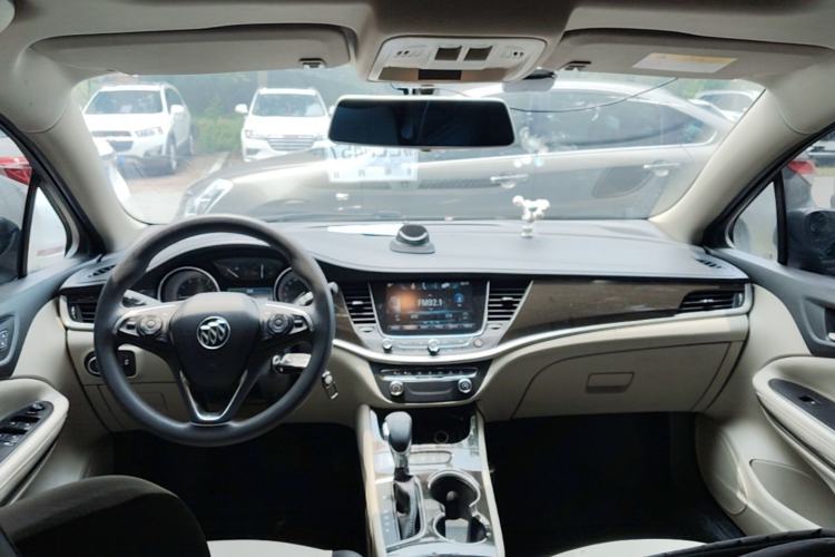Used Buick Verano 2018 Sedan 15S Automatic Leading Model Center Console