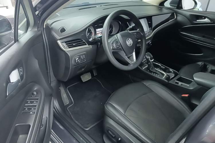 Used Buick Verano 2018 Sedan 20T Dual-Clutch Luxury Model Driver Seat