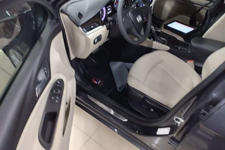 Used Buick Verano 2018 Sedan 15S Automatic Entry Model Driver Seat