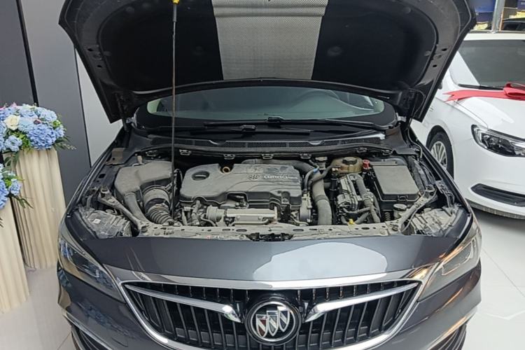 Used Buick Verano 2018 Sedan 20T Dual-Clutch Luxury Model Engine Bay