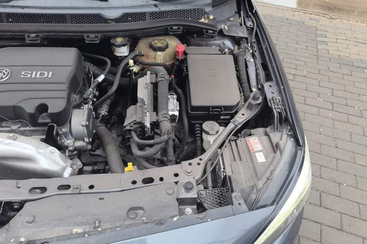 Used Buick Verano 2018 Sedan 15S Automatic Leading Model Engine Bay Left