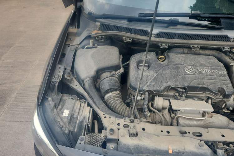 Used Buick Verano 2018 Sedan 20T Dual-Clutch Leading Model Engine Bay Right