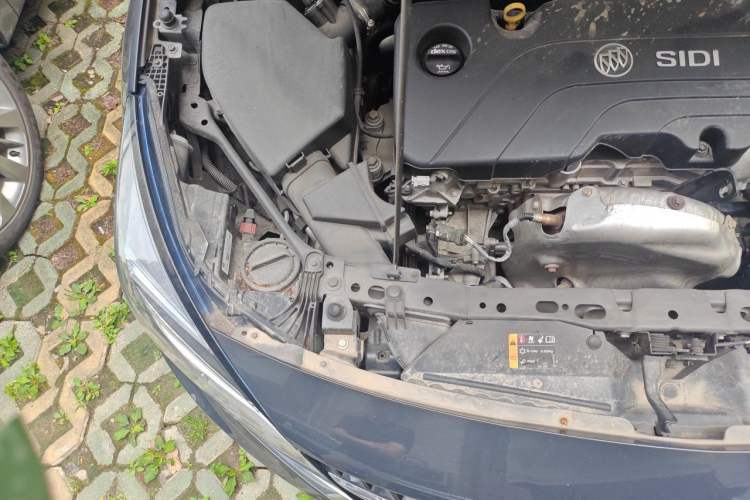 Used Buick Verano 2018 Hatchback 15S Automatic Leading Model Engine Bay Right