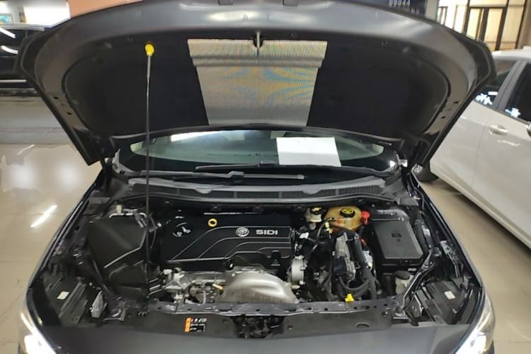 Used Buick Verano 2018 Sedan 15S Automatic Entry Model Engine Bay