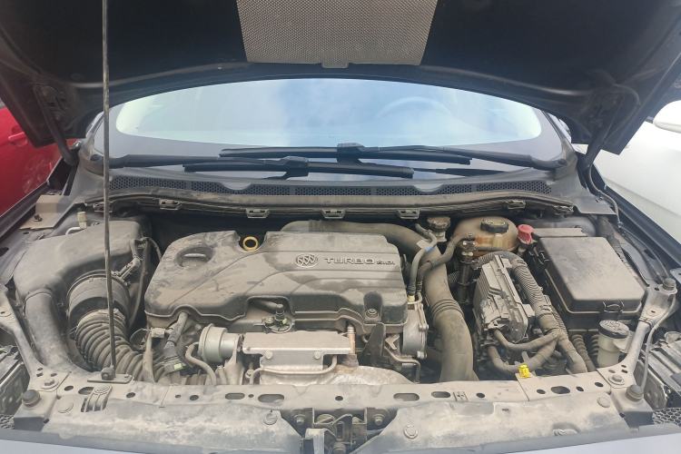 Used Buick Verano 2018 Sedan 20T Dual-Clutch Leading Model Engine Bay
