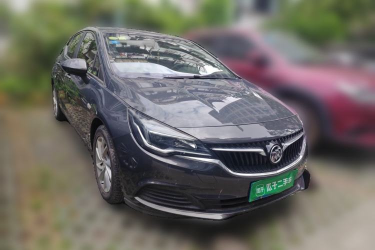 Used Buick Verano 2018 Hatchback 15S Automatic Leading Model Front Right 45 Deg