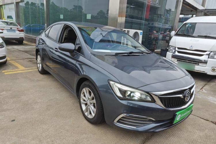 Used Buick Verano 2018 Sedan 20T Dual-Clutch Leading Model Front Right 45 Deg