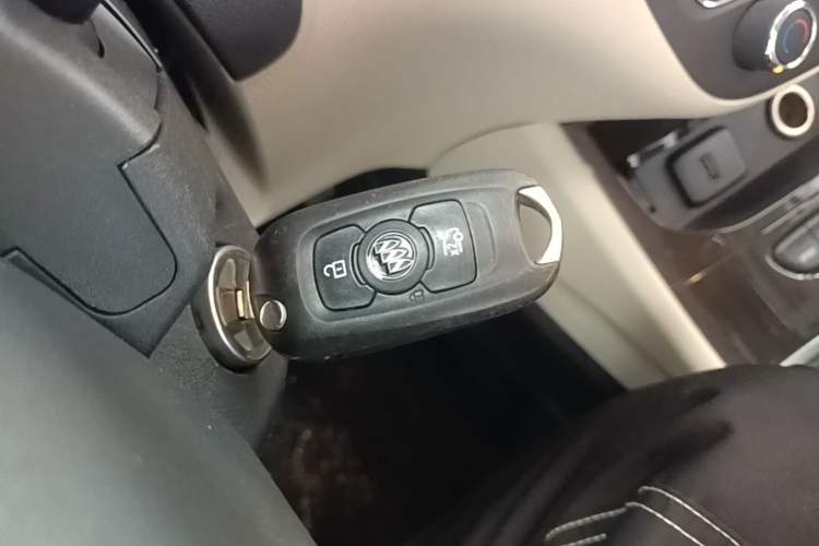 Used Buick Verano 2018 Sedan 15S Automatic Entry Model Interior 1