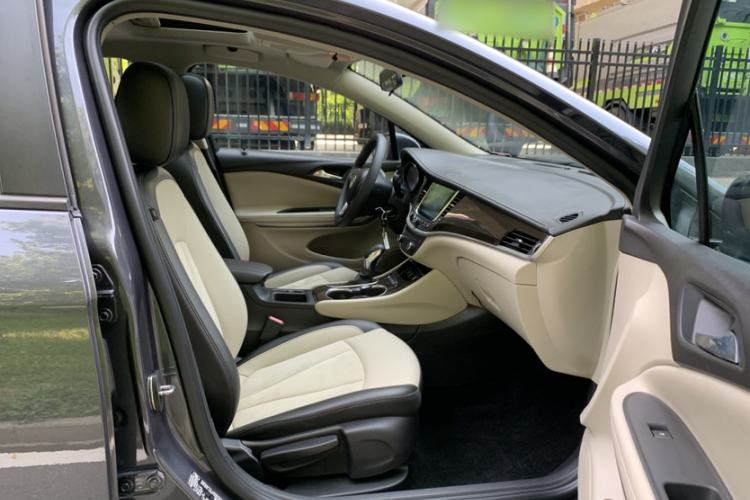 Used Buick Verano 2018 Sedan 15S Automatic Leading Model Interior 10