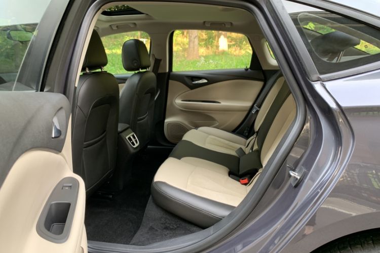 Used Buick Verano 2018 Sedan 15S Automatic Leading Model Interior 6
