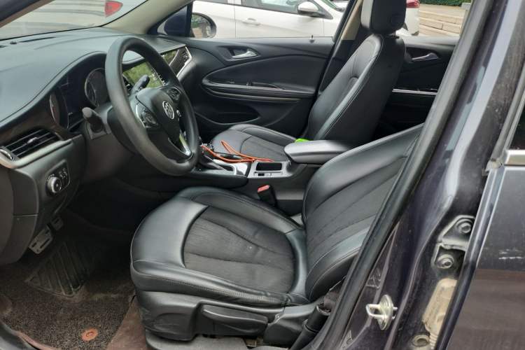 Used Buick Verano 2018 Sedan 20T Dual-Clutch Leading Model Left Front Seat