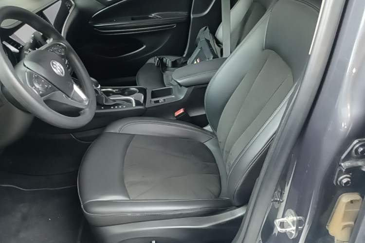 Used Buick Verano 2018 Sedan 20T Dual-Clutch Luxury Model Left Front Seat
