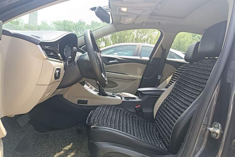 Used Buick Verano 2018 Sedan 15S Automatic Leading Model Left Front Seat