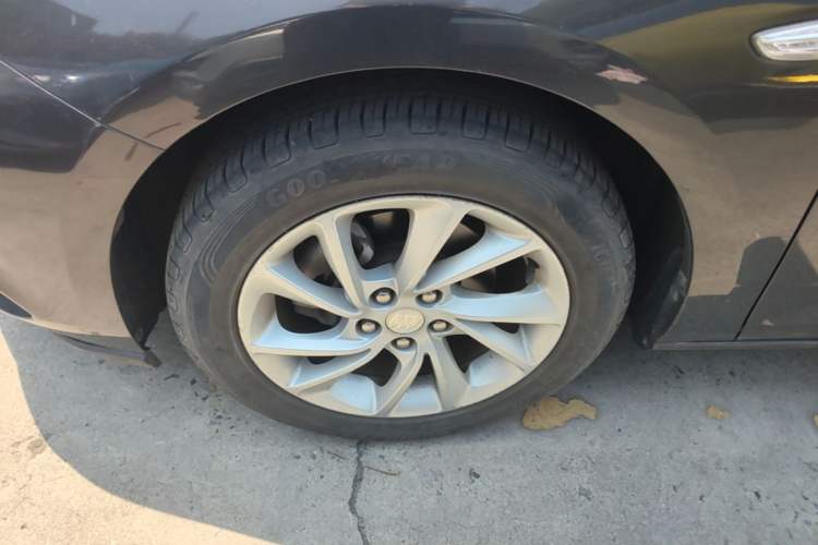 Used Buick Verano 2018 Hatchback 15S Automatic Leading Model Left Front Wheel Hub