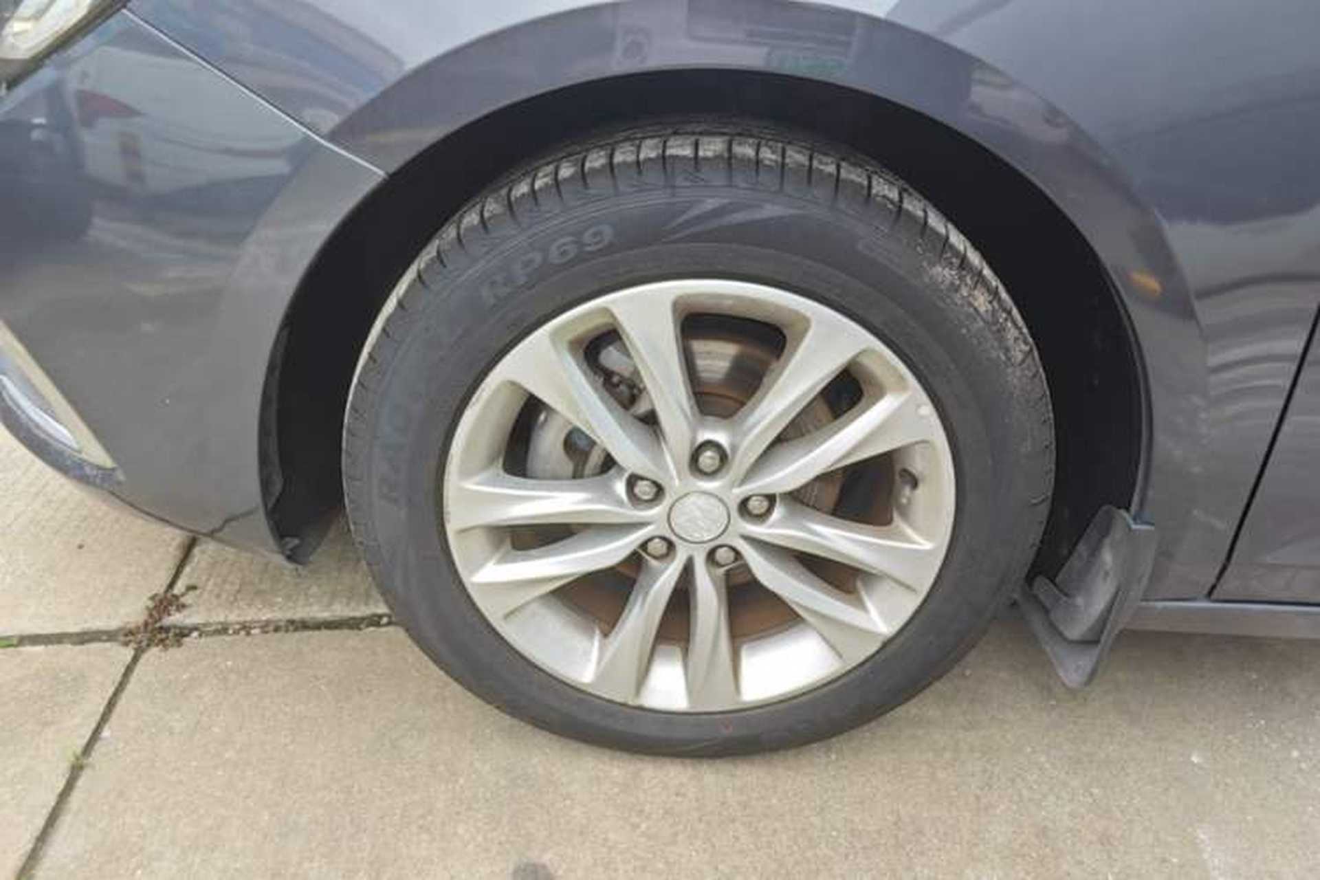 Used Buick Verano 2018 Sedan 20T Dual-Clutch Leading Model Left Front Wheel Hub