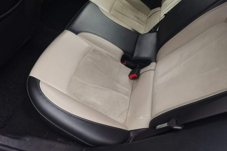 Used Buick Verano 2018 Sedan 15S Automatic Leading Model Left Rear Seat