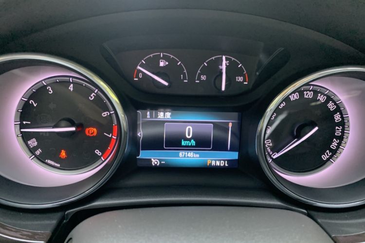 Used Buick Verano 2018 Sedan 15S Automatic Leading Model Odometer Close Up