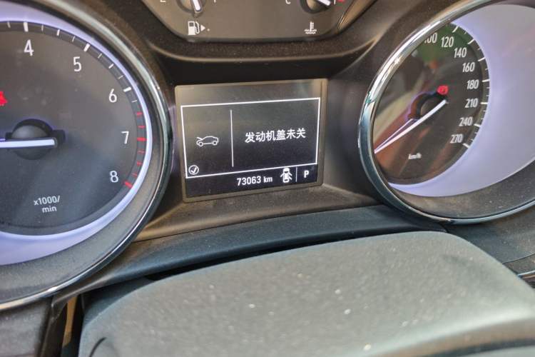 Used Buick Verano 2018 Sedan 15S Automatic Entry Model Odometer Close Up