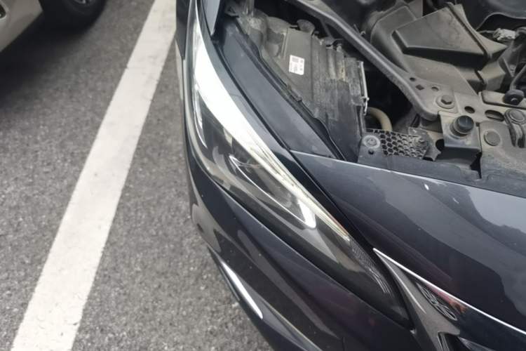 Used Buick Verano 2018 Sedan 15S Automatic Leading Model Right Front Headlight