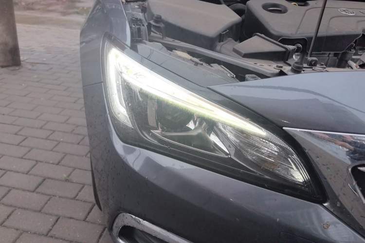 Used Buick Verano 2018 Sedan 15S Automatic Leading Model Right Front Headlight