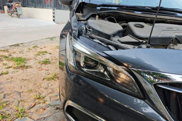 Used Buick Verano 2018 Sedan 15S Automatic Entry Model Right Front Headlight